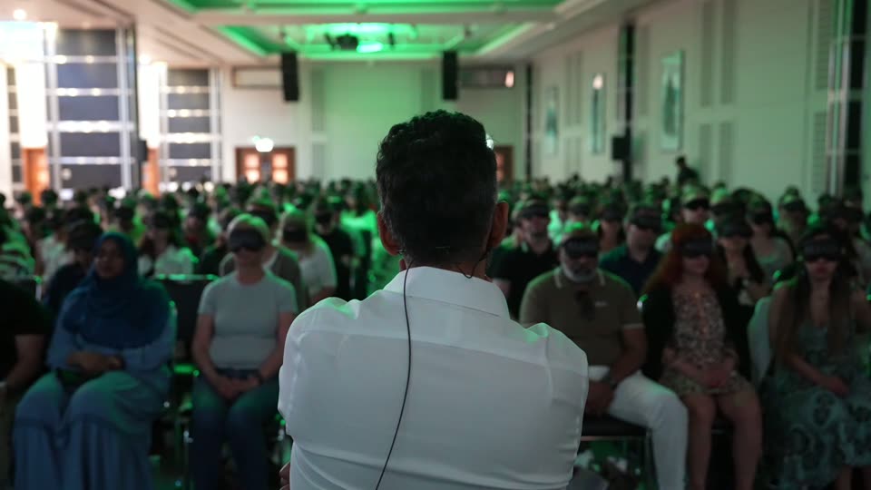Yousuf Aslam leading the money masterclass