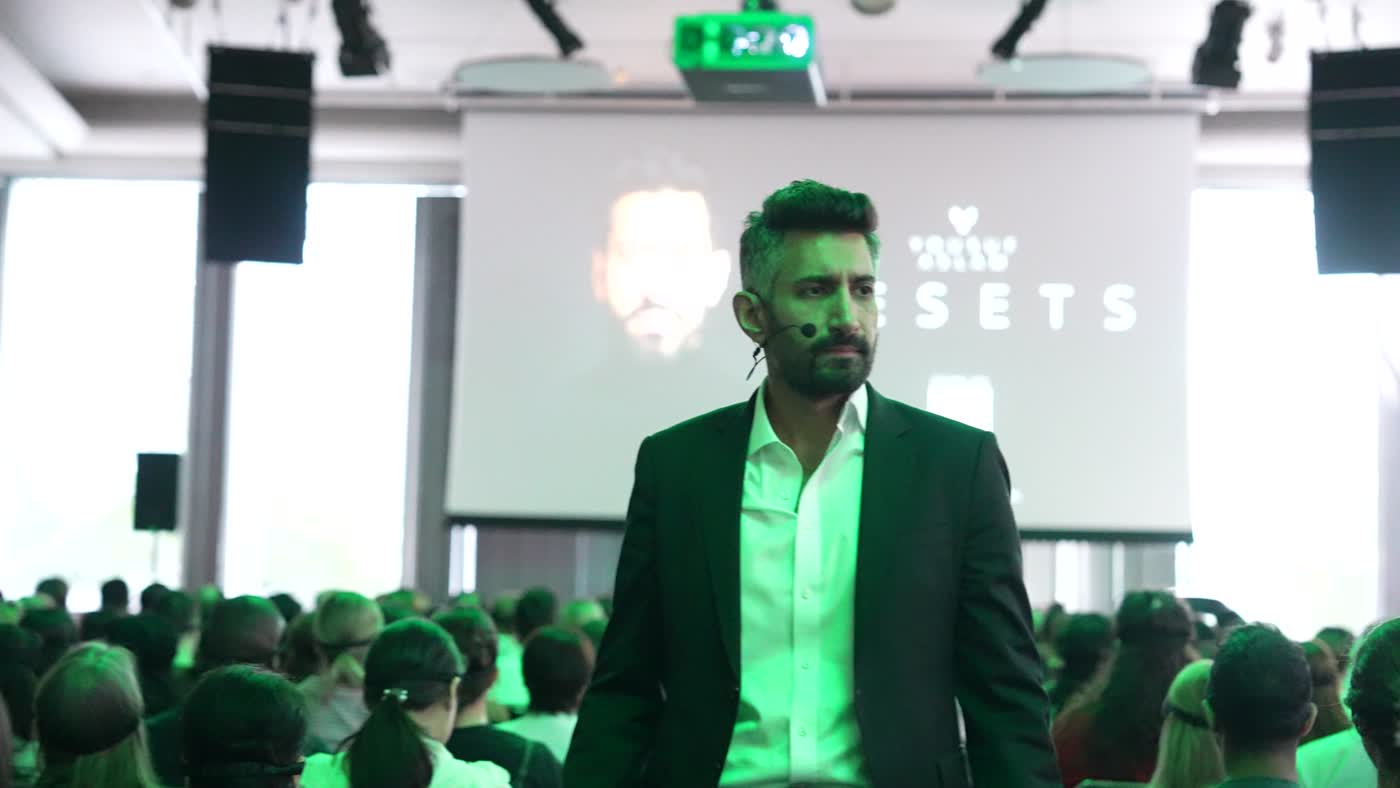 Yousuf Aslam leading the procrastination masterclass